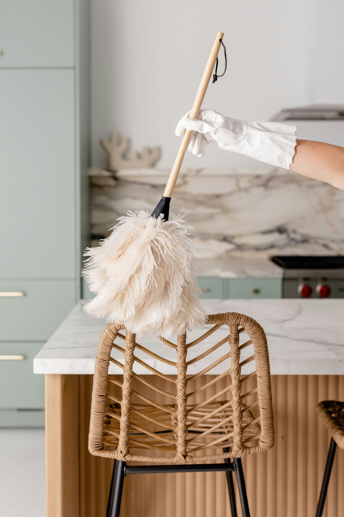 Extendable Cleaning Tools: What to Consider for High and Hard-to-Reach Areas