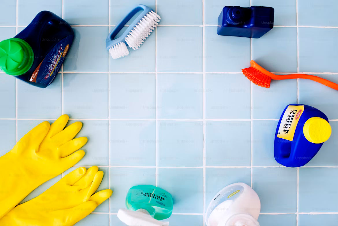 Bathroom Cleaning Brushes: How to Build a Practical Cleaning Kit