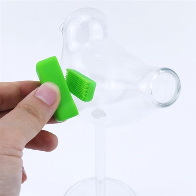 Green Piece® Green Silicone Magnet Cleaner - Perfect for your Glass Pieces and Vases - Clean Smarter and better. Remove Resin and Tar - Clean hard to reach areas - Excellent for all glass.