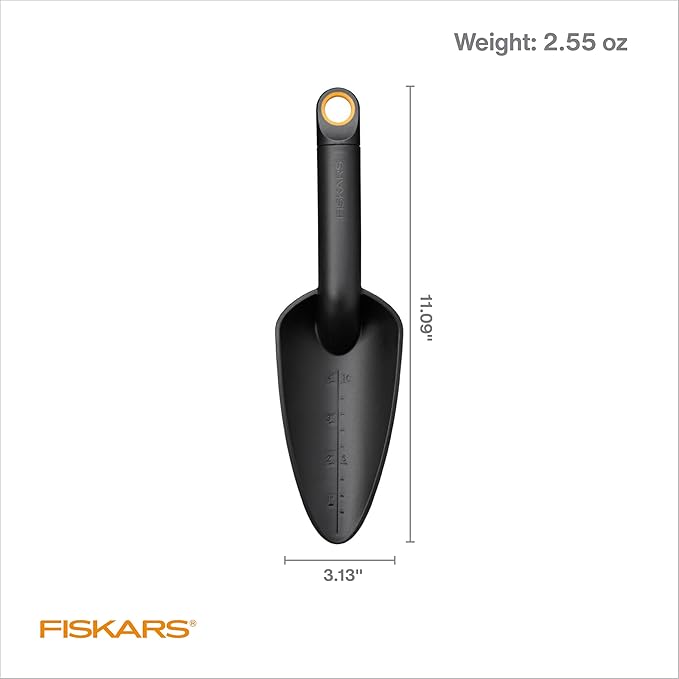 Fiskars Eco Trowel with Curved Spade, Ergonomic Handle, UV Resistance, Durable, Eco-Friendly Tool for Planters and Garden Beds