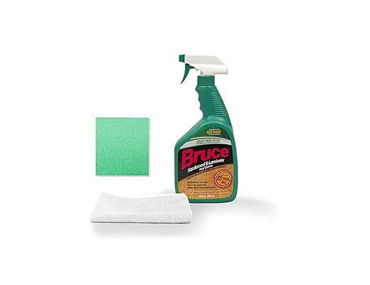 Bruce 32 fl oz Hardwood and Laminate Floor Cleaner Spray with One Blue Microfiber Cleaning Cloth and One Yellow Sponge Cloth