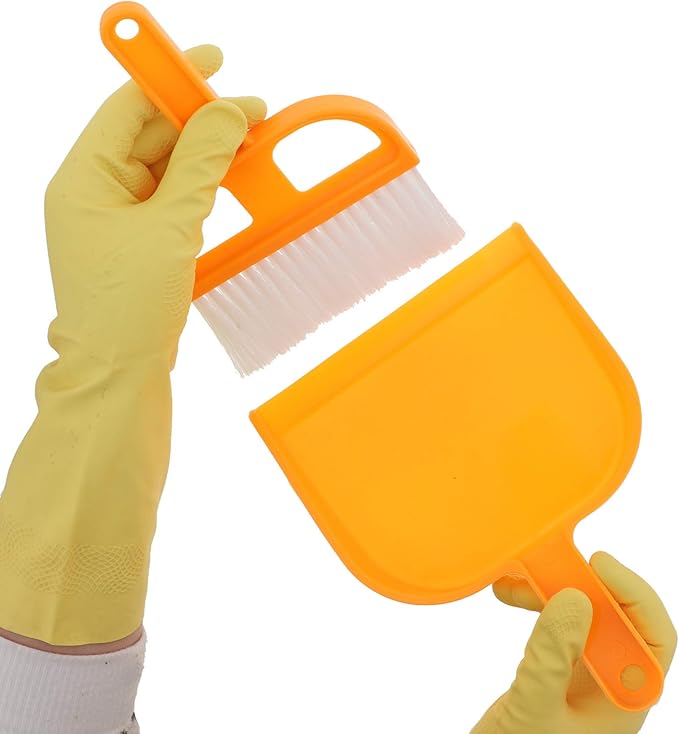 Small Dustpan Set with Brush - Green