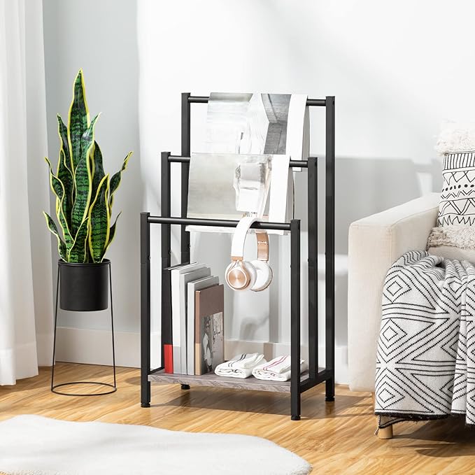 HOOBRO Free Standing Towel Rack, 3 Tier Blanket Rack, Blanket Holder for Bathroom, 16.9" L x 11" W x 31.9" H, Industrial Metal Drying and Display Rack with Shelf, Greige and Black BG03LB01