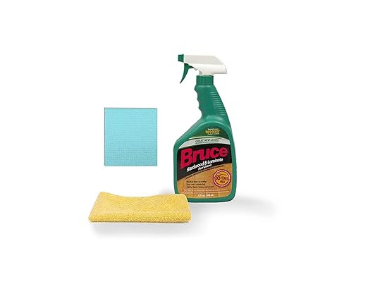 Bruce 32 fl oz Hardwood and Laminate Floor Cleaner Spray with One Blue Microfiber Cleaning Cloth and One Yellow Sponge Cloth