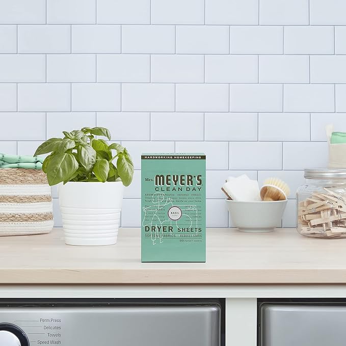 MRS. MEYER'S CLEAN DAY Dryer Sheets, Fabric Softener, Reduces Static, Infused with Essential Oils, Basil, 80 Count