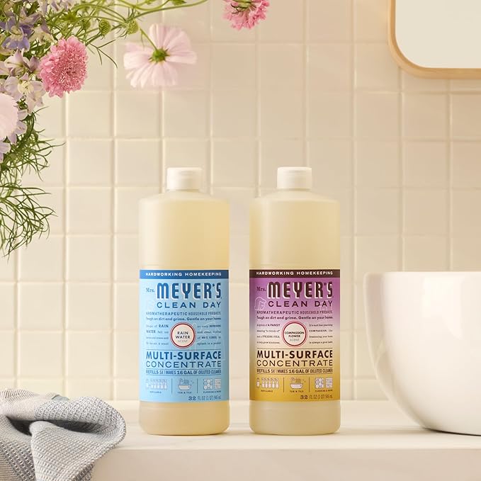 Mrs. MEYER'S CLEAN DAY Multi-Surface Everyday Concentrate, Rain Water Scent, 32 Fl Oz Bottle