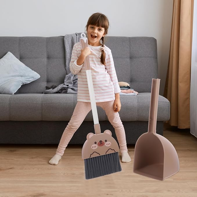 PRETYZOOM Cartoon Children's Broom and Dustpan Set Small Size Plastic Kids Housekeeping Cleaning Tools for Home Use Toddler Accessories 1 Set