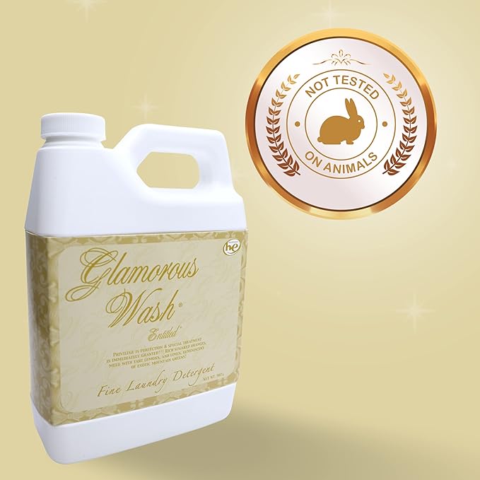Worldwide Nutrition Bundle: Tyler Candle Company Glamorous Wash Entitled Laundry Detergent - Luxury Liquid Laundry Detergent - 32 oz (907 g) Entitled Detergent and Multi-Purpose Key Chain