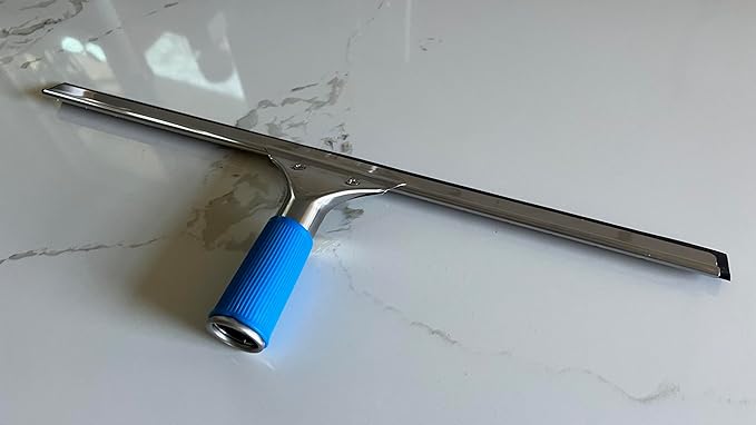 18-Inch Heavy-Duty Window Squeegee with Rubber Blade, Ideal 15 Degree Angle. Color Blue