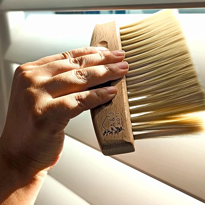 A&J Koti Table Crumb Sweeper - Small Mini Metal Dustpan and Hand Brush Combo Set - Wood Crumber for Servers, Restaurants, Home and Kitchen - Crumb Cleaning Set