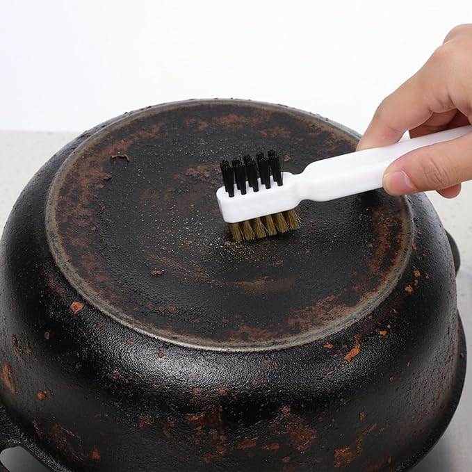 2Pcs Kitchen Cleaning Scrub Brush, 4 in 1 Deep Gas Stove Brass Wire Brush with Stiff Bristles and Cooktop Scraper Stainless Steel Scrubber for Range Hood Grease Grime Rust Cleaner Pot Pan