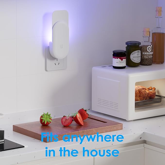 Fly Trap Indoor, 3 in 1 Plug-in Fruit Fly Trap,1 Trap White and 5 Glue Cards, Fruit Fly Traps for Indoors, Flying Insect Trap for Gnat, Moth, Mosquito, Suitable for Every Part of The Home