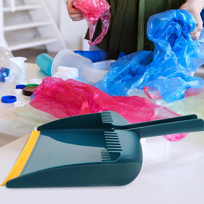 Small Broom and Dustpan Set for Home Cleaning, Handheld Kitchen Sweeping Tool with Compact Dustpan, Lightweight Cleaning Accessory for Living Room and Desktop Use