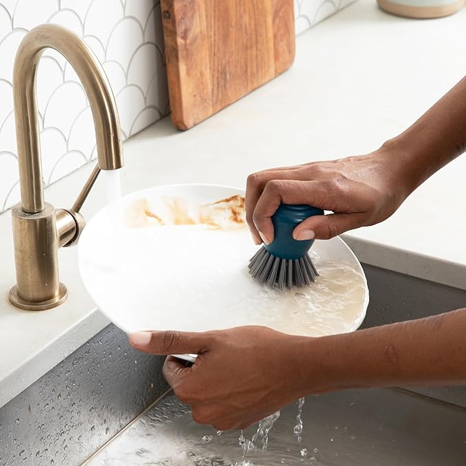 Full Circle Clean Ocean Palm Brush for Cleaning Dishes, Pots, and Pans, Comfortable Handle, Sustainably Made 100% From Recycled Ghost Fishing Nets, Safe for Nonstick