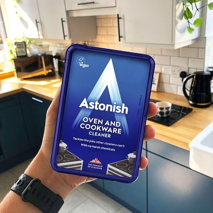 Astonish Oven & Cookware Cleaning Paste For Glass, Appliances, Ceramics, Stovetop & Pyrex - All Purpose Kitchen Cleaner - Heavy Duty Stainless Steel Degreaser Removes Baked On Grease & Grime 150g Tub