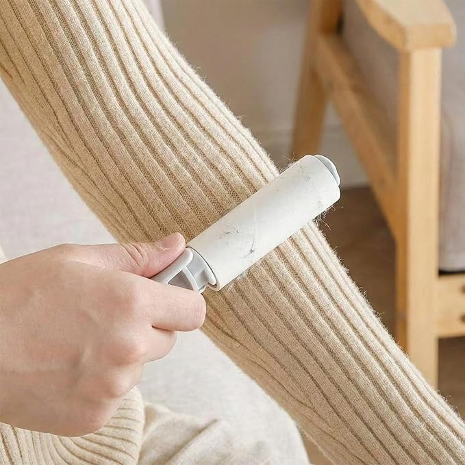 Mini Travel Lint Roller with 150 Sticky Sheets, Compact Portable Pet Hair Remover with Cover for Clothes, Travel, Small Foldable Lint Roller for Purse Car Bag Essentials (Pink)