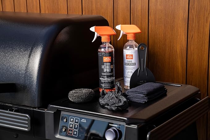 Traeger Grills Deep Cleaning Kit - Exterior Detailing Spray (16oz), Foaming Degreaser (16oz), Grill Scraper & Pad, Microfiber Towels, Nitrile Gloves - Tools for cleaning Grill, Smoker, Oven, Griddle