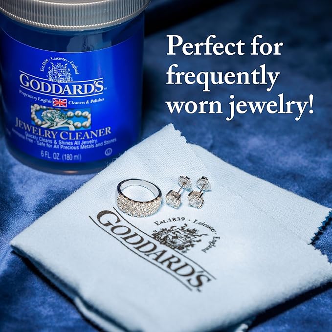 Goddard's Silver Polishing Cloth for Jewelry, Remove Tarnish on Plated or Sterling Silver, Gold, Antiques, and Leaves Tarnish Protection, 2 Cloths