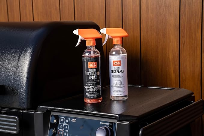 Traeger Grills Deep Cleaning Kit - Exterior Detailing Spray (16oz), Foaming Degreaser (16oz), Grill Scraper & Pad, Microfiber Towels, Nitrile Gloves - Tools for cleaning Grill, Smoker, Oven, Griddle