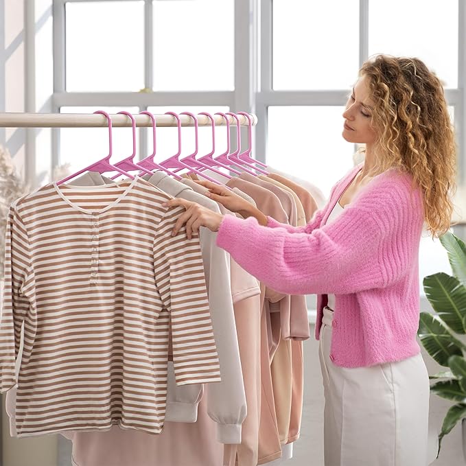 Plastic Hangers 20 Pack Pink - Clothes Hangers - Makes The Perfect Coat Hanger and General Space Saving Clothes Hangers for Closet - Percheros Ganchos para Colgar Ropa Hangars