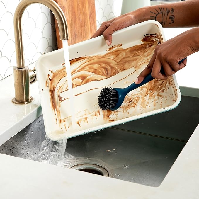Full Circle Clean Ocean, Heavy Duty Dish Brush, Tough Bristles and Built-in Scraper, Perfect for Cast Iron, Sustainably Made 100% From Recycled Ghost Fishing Nets