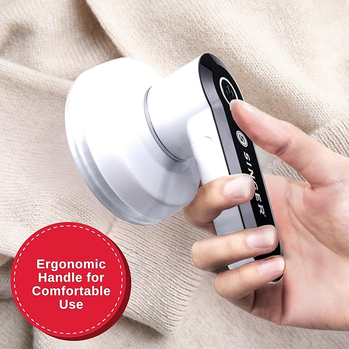 SINGER Compact Fabric Shaver and Lint Remover | Portable, Battery Operated Device with 3 Stainless Steel Blades & Detachable Lint Catcher