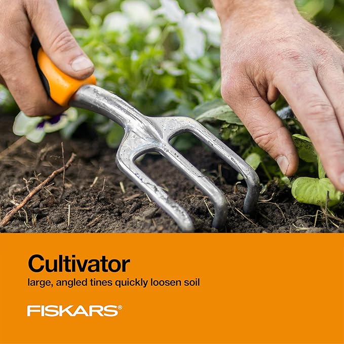 Fiskars 3-in-1 Garden Tool Set, Polished Cast-Aluminum Heads for Rust Resistance, Heavy-Duty Trowel, Transplanter & Cultivator for Digging and Planting, Non-Slip SoftGrip Handles Reduce Fatigue