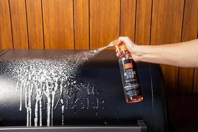 Traeger Grills Deep Cleaning Kit - Exterior Detailing Spray (16oz), Foaming Degreaser (16oz), Grill Scraper & Pad, Microfiber Towels, Nitrile Gloves - Tools for cleaning Grill, Smoker, Oven, Griddle