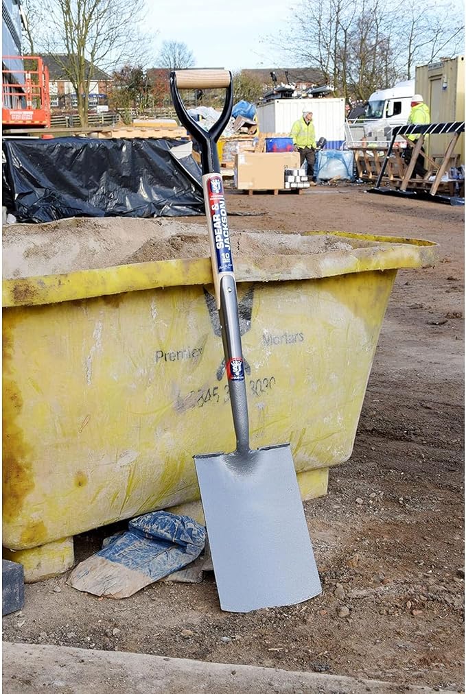 Spear & Jackson Neverbend Professional Treaded Digging Spade – Heavy-Duty Forged Carbon Steel Garden Spade for Tough Soil and Precision Digging
