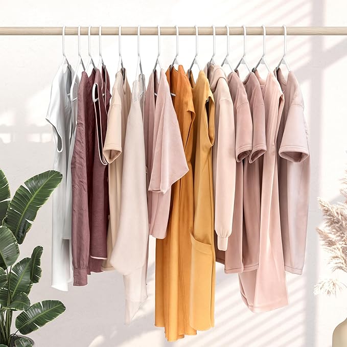 Plastic Hangers 20 Pack White - Clothes Hangers - Makes The Perfect Coat Hanger and General Space Saving Clothes Hangers for Closet - Percheros Ganchos para Colgar Ropa Hangars