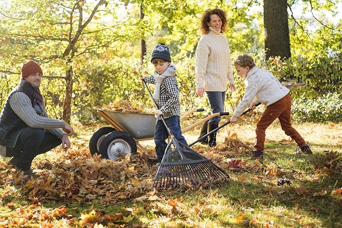 Fiskars Solid Leaf Rake XL, 27 prongs, Width: 65 cm, Plastic prongs/Aluminium Handle, Black/Orange, 1015645