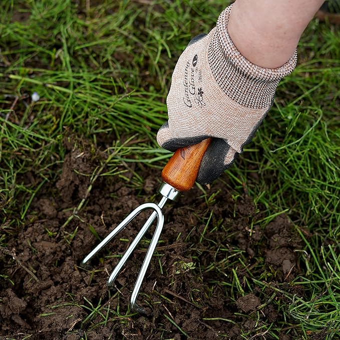 Hand Cultivator Garden Tool 3 Claws - Heavy Duty Japanese Steel with Wood Handle - Manual Small Hand Rake Tiller for Weeding, Digging, Cultivating and Aerating Soil - Made in Japan