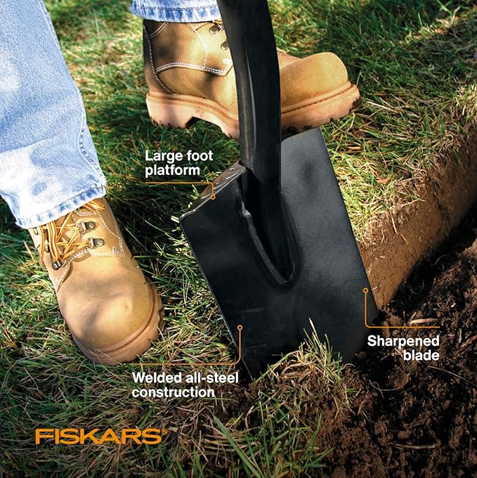 Fiskars 46" Spade Garden Shovel, Steel Flat Spade with Ergonomic D-Handle, Sharp Blade Square Shovel for Lawn Edging, Digging, Heavy Duty Yard Tool, Easy Cuts in Grass and Turf