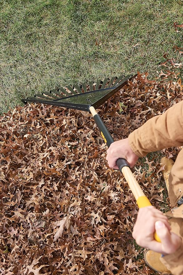 True Temper 20212011 Clog Free Leaf Rake with Hardwood/Steel Handle, 30 in. for Leaves, Grass, Clippings, Twigs, Pine Needles, Acorns, Debris,Black